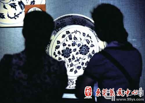 点击图片查看下一页 赝品帝国热钱汹涌 造假产业链已高度成熟