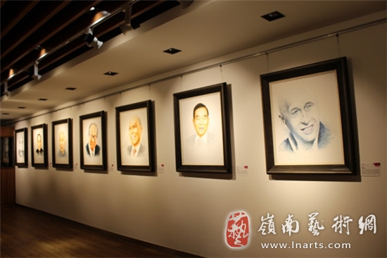 “紫荆绽放—马刚画笔下的香港风云人物”巡展在京举行
